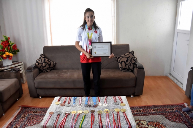 Altın madalya için Süphan Dağı eteklerinde antrenman yapıyor